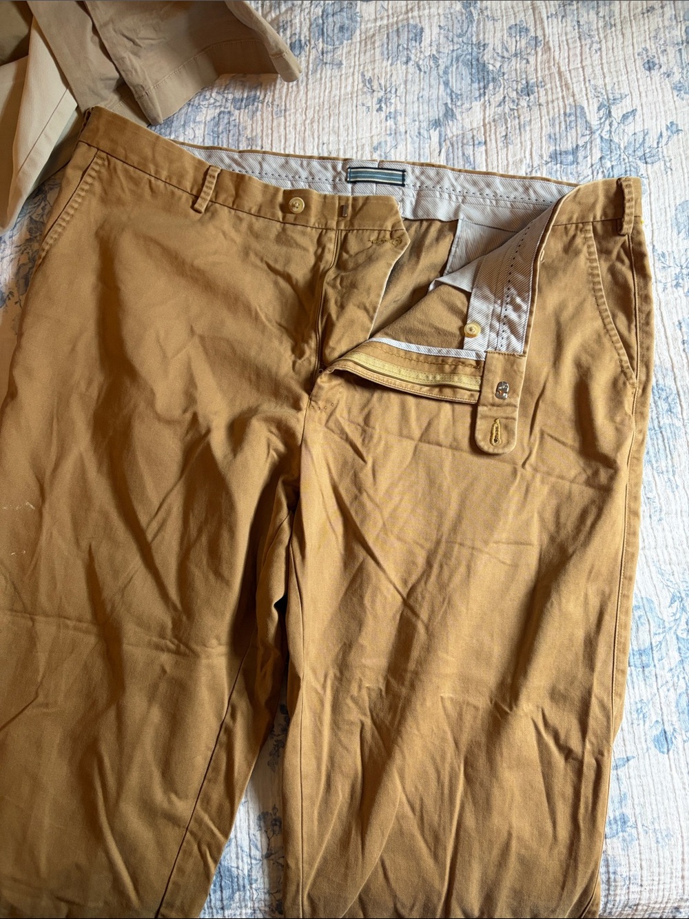 Peter Millar khakis 42 waist